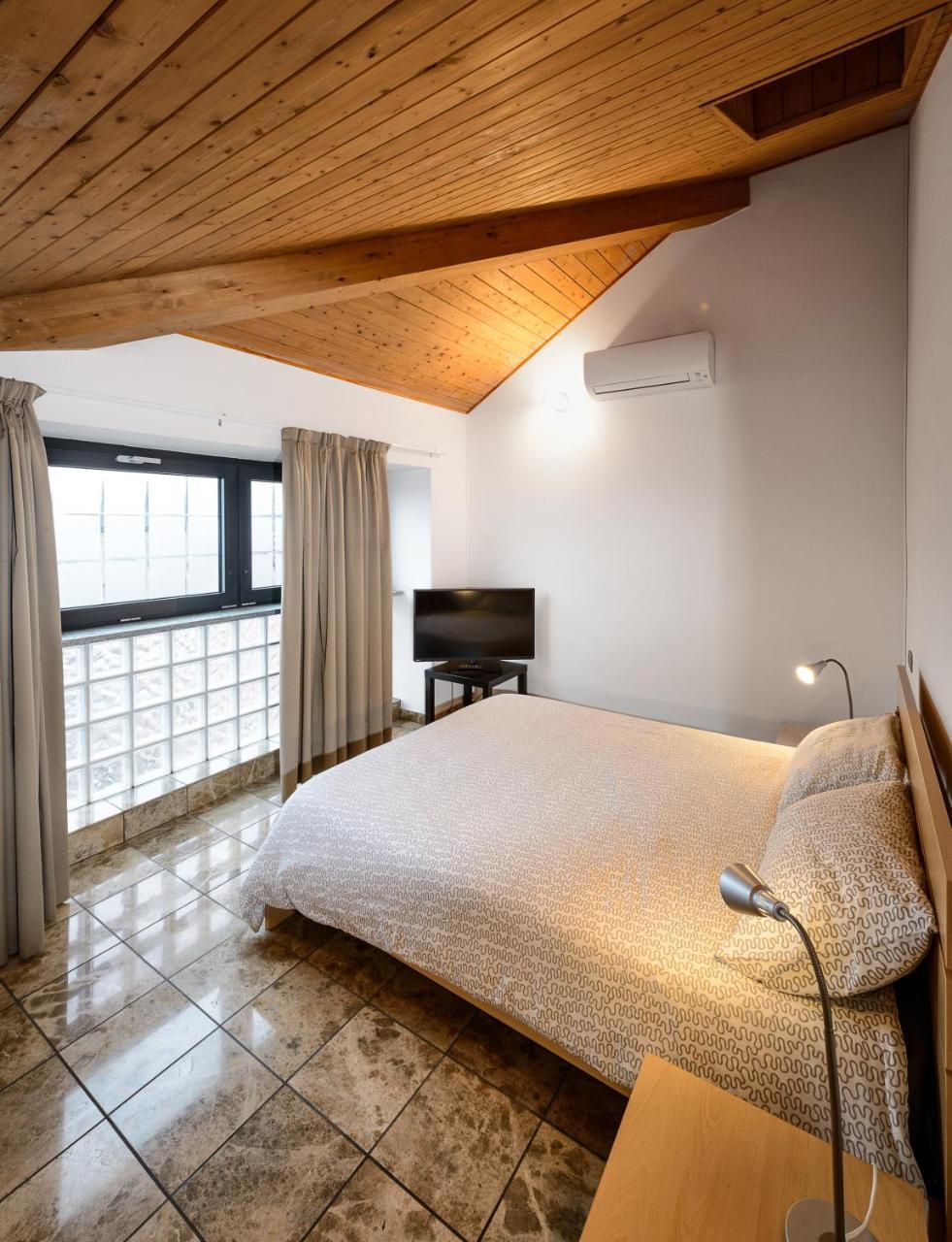 Faber Apartments-Residence Style Arona Buitenkant foto
